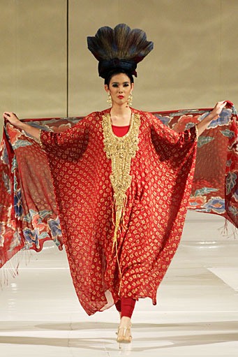 Jakarta, Indonesia - 23 November. Ramli 36 Tahun Berkarya at Ballroom Hotel Shangri-La. 23 November 2011. Jakarta. [Foto: Mohammad Abduh/Wolipop]