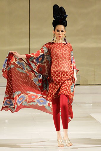 Jakarta, Indonesia - 23 November. Ramli 36 Tahun Berkarya at Ballroom Hotel Shangri-La. 23 November 2011. Jakarta. [Foto: Mohammad Abduh/Wolipop]