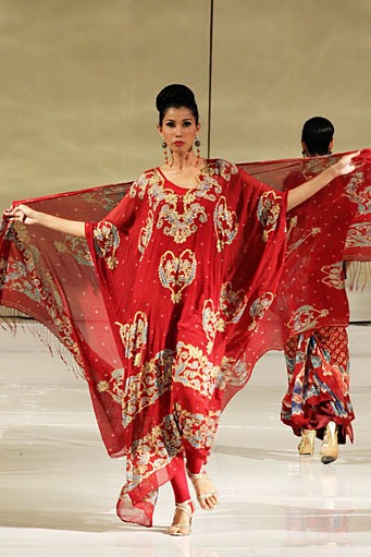 Jakarta, Indonesia - 23 November. Ramli 36 Tahun Berkarya at Ballroom Hotel Shangri-La. 23 November 2011. Jakarta. [Foto: Mohammad Abduh/Wolipop]