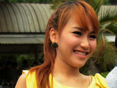 Si Kuning Ayu Ting Ting