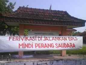 Verifikasi Ditunda, Demo Warga 18 RT Desa Mindi Membubarkan Diri