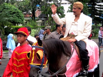 Kirab Asean Para Games VI di Solo