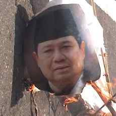 Tuntut Nasionalisasi Freeport, Mahasiswa Bakar Foto SBY-Boediono