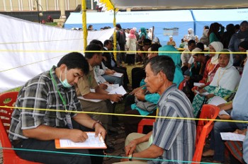 Ribuan Masyarakat Pekanbaru Serbu Pengobatan Gratis 