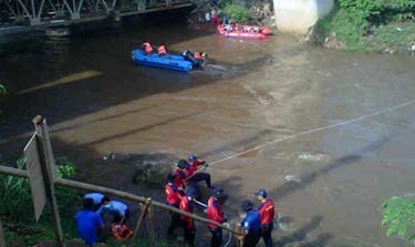 Foke Gelar Simulasi Penanganan Banjir di Cawang