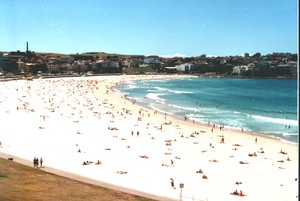Natal Ala Backpacker di Pantai Bondi, Australia