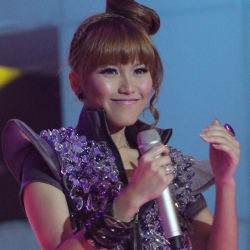 Ayu Ting Ting Berharap Dapat Honor Milyaran Rupiah di Akhir Tahun