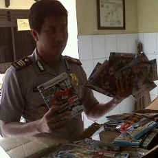 Ribuan Keping CD Bajakan Diamankan