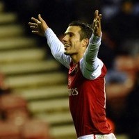 Shearer Dukung Van Persie Lewati Rekor Golnya