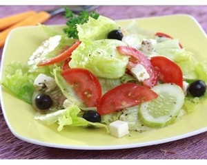 2 Varian Resep Salad yang Sehat & Lezat