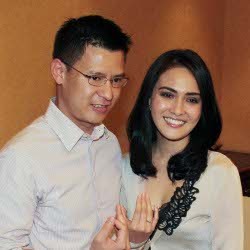 Shandy Aulia dan Suami Beda Usia 11 Tahun