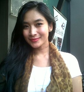 Monolog, Happy Salma akan Perankan Inggit Garnasih