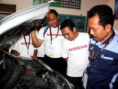 Guru-guru Belajar Otomotif