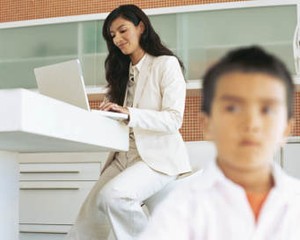 3 Peran Wanita dalam Mengelola Keuangan Keluarga