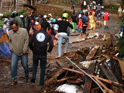 Evakuasi Banjir Wonosobo Berlanjut
