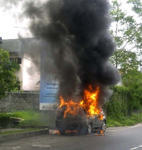 Nissan X-Trail Ludes Terbakar di Pasuruan