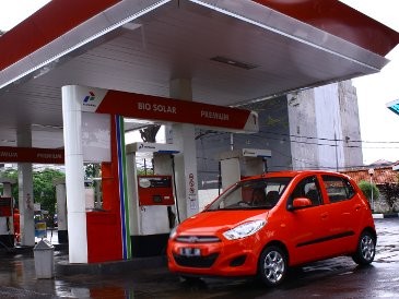 Walah! Larangan Mobil Pribadi Pakai Premium Terancam Batal Lagi 
