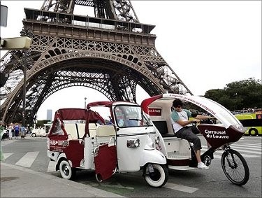 Kini, Angkutan Tuk-Tuk Juga Ada di Paris