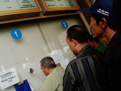 Berburu Tiket KA Jelang Natal