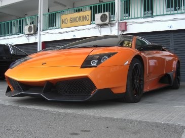 Baru Naik Lamborghini Hadiah Lotere Langsung Kecelakaan