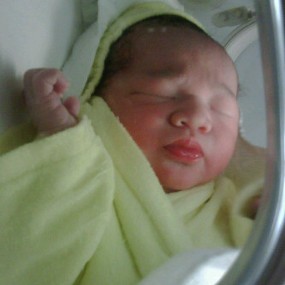 Adel & Pasha \Ungu\ Dikaruniai Anak Pertama Adel & Pasha \Ungu\ Dikaruniai Anak Pertama