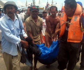 10 Mayat Imigran Korban Kapal Tenggelam Ditemukan di Bali