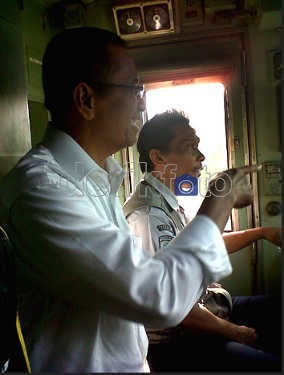 Bila Semua Pejabat Naik KRL atau Sepeda, Makin Banyak Warga Meniru