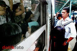 Keamanan & Protokoler Bikin Pejabat Susah Naik Transportasi Umum