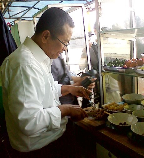 Takut Terlambat, Dahlan Iskan Naik Ojek ke Istana Bogor