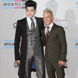 Berkelahi dengan Pasangan Gay-nya, Adam Lambert Ditangkap Polisi