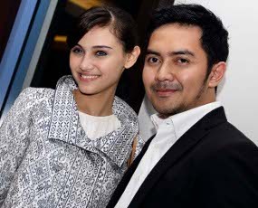 Warteg Bikin Zee Zee Shahab Cocok dengan Prabu Revolusi