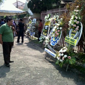 Aom Kusman Tutup Usia, Eks Pimpinan KPK Kirim Bunga Duka Cita