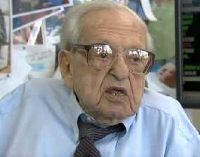 Berusia 106 Tahun, Irvin Masih Semangat Jadi Pialang Saham