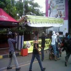 Protes Penembakan di Bima, Mahasiswa di Makassar Serang Pos Polisi 