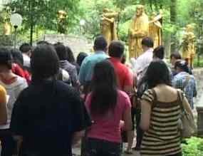 Gereja Puhsarang Ramai Dikunjungi Wisatawan Rayakan Natal