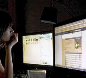 Hacker Curi Data Apple, Microsoft dan Pemerintah AS