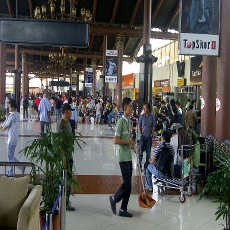Jelang Tahun Baru, Terminal Domestik Bandara Soekarno-Hatta Padat