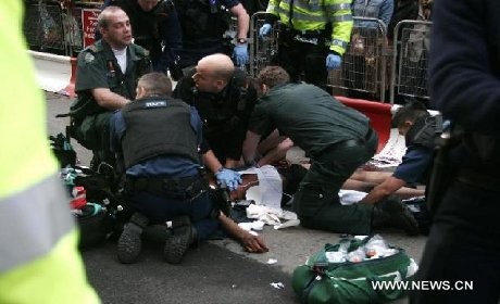 Dua Pria Ditikam di Pusat Bisnis London, Satu Orang Tewas 