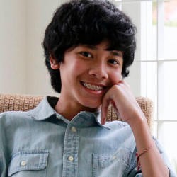 Yuk, Mengenal Lebih Dekat dengan Emir Mahira