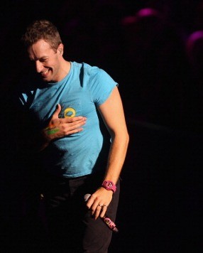 Penyusup Nyanyi Fals, Chris Martin Kesal