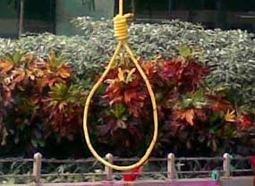 Gunakan Dasi, Seorang Mahasiswa Gantung Diri di Kusen Pintu 