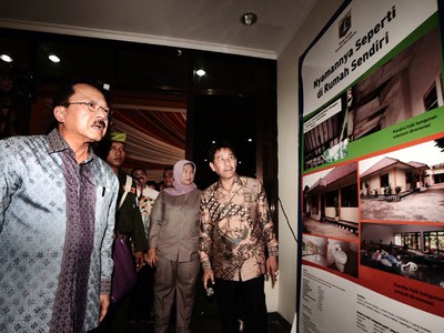 Foke Resmikan Panti Sosial Tresna Werdha