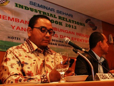 Seminar Membangun Hubungan Industrial