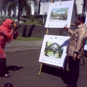 Istri Jadi Fotografer, Heryawan Mendadak Jadi Model