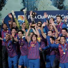 Barca di Puncak Dunia, Duo Manchester Apes