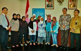 Di Penghujung 2011, 12 TKW Bermasalah Dipulangkan