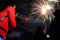 Agenda wajib tidak lain menyulut kembang api ramai-ramai. (Khairudin Safri/detikcom).