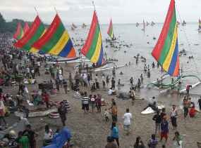 Wisata Pantai Jadi Jujugan Warga Rayakan Libur Tahun Baru