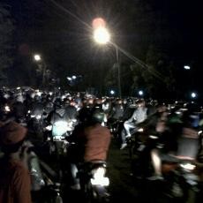 Malam Pergantian Tahun di Bandung, Arus Lalin Mengalir