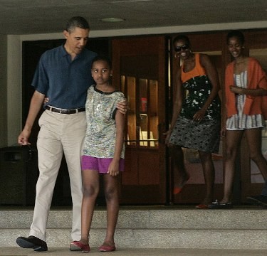 Berlibur ke Hawaii, Obama Napak Tilas Sejarah Keluarga